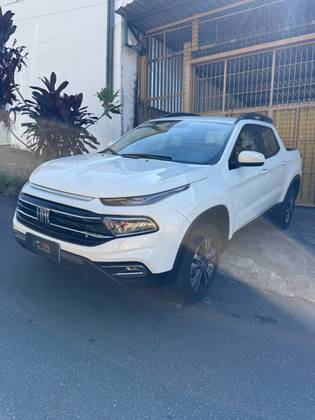 FIAT TORO 2.0 16V TURBO DIESEL FREEDOM 4WD AT9 FIAT TORO 2.0 16V TURBO DIESEL FREEDOM 4WD AT9